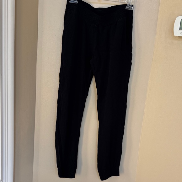 Monrow Pants - Women’s Black Casual Pants size extra small good condition